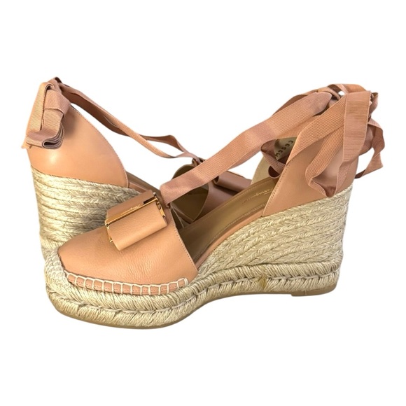 NIB Salvatore Ferragamo Women’s Geranio Leather Wedge High Heel Shoes Peach Sz 8 - Picture 3 of 9